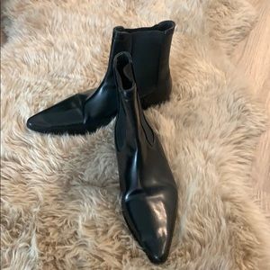 Dsquared black leather Chelsea boots.